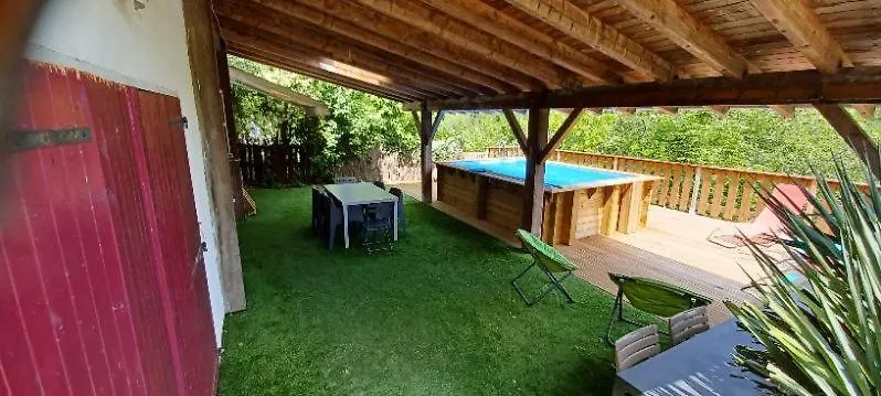 Apartment Gite Avec Piscine A 5 Minutes De Cahors Le Montat France